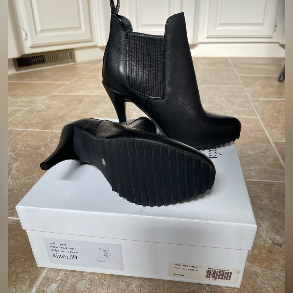 Pedro Garcia ‘Yoad’ Black Cervo Booties